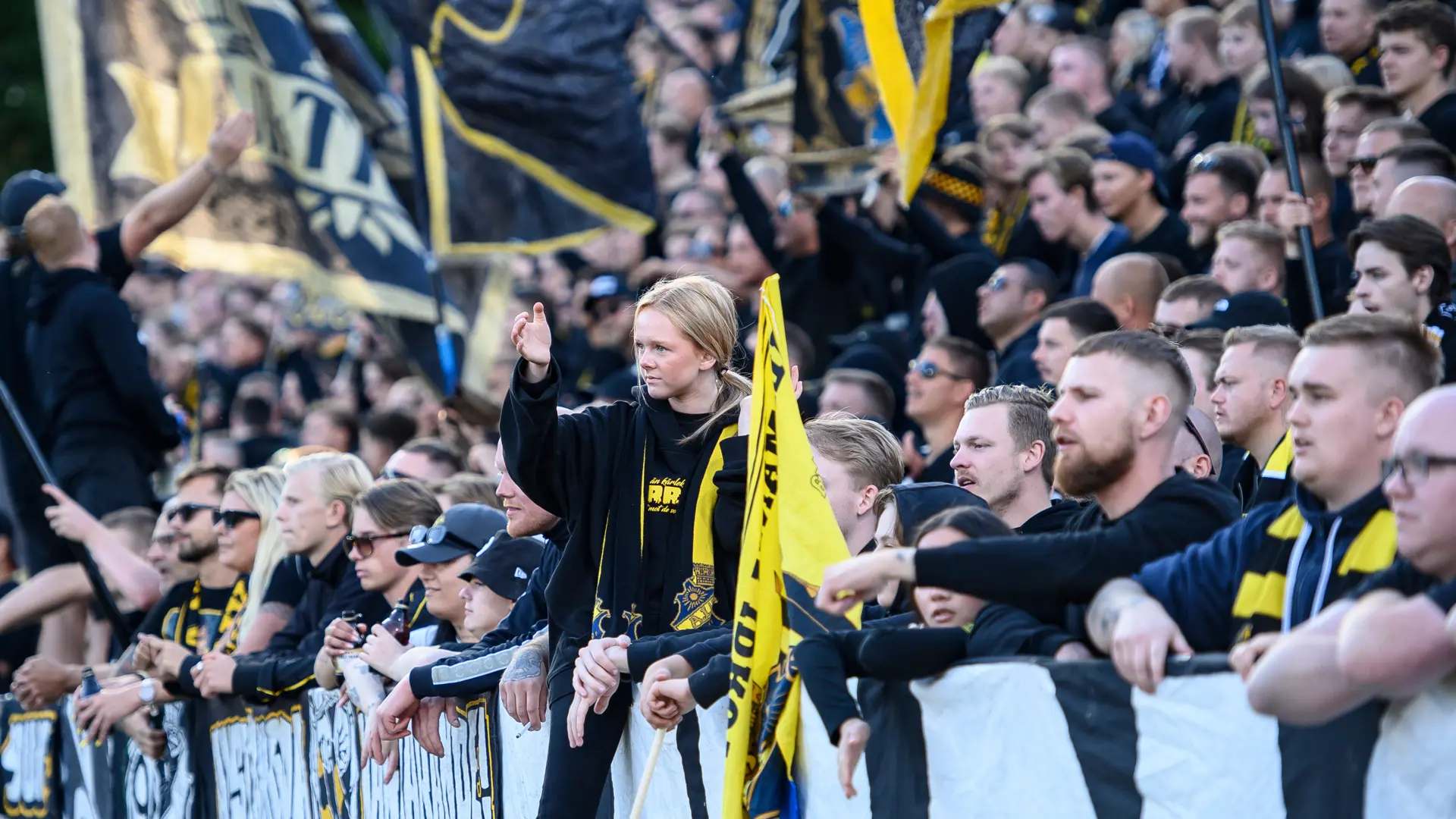 PP电子(中国)-周日001前瞻：哈姆斯塔德上轮吞下完败，索尔纳天才中锋受伤缺席