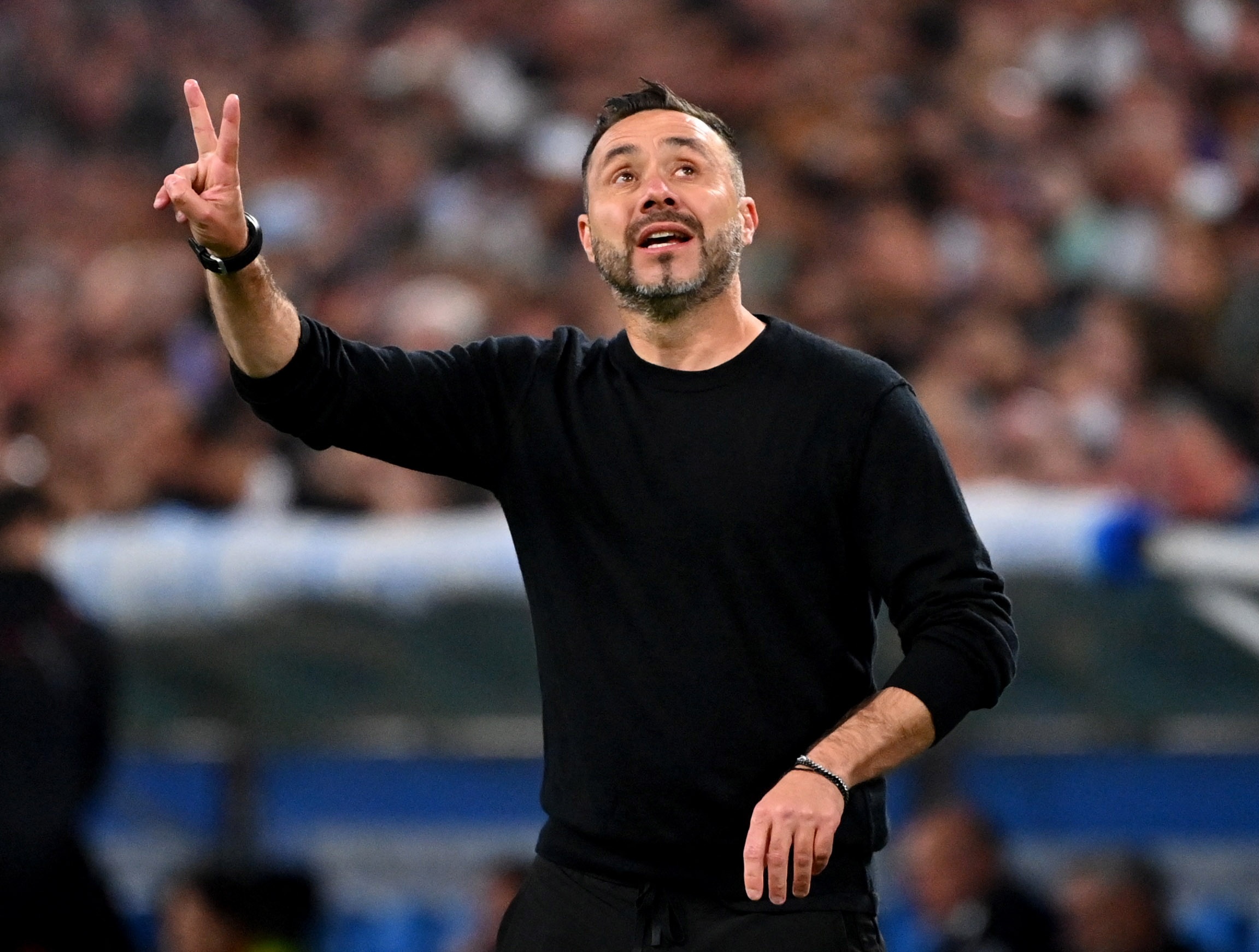 热刺名宿：不太理解给德泽尔比五年合同，他首先要收敛一下脾气